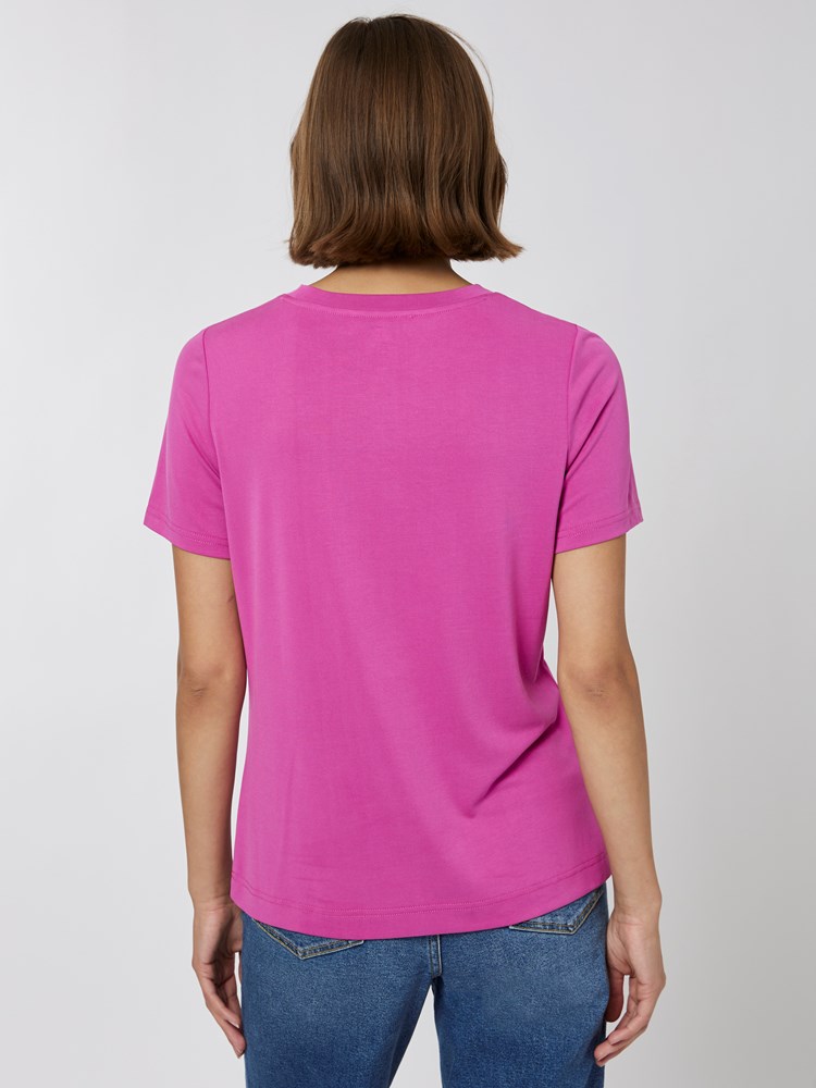 Lisa t-skjorte 7500457_MUG-DONNA-A22-Modell-Back_chn=vic_9521_Lisa t-skjorte MUG_Lisa t-skjorte MUG 7500457.jpg_Back||Back