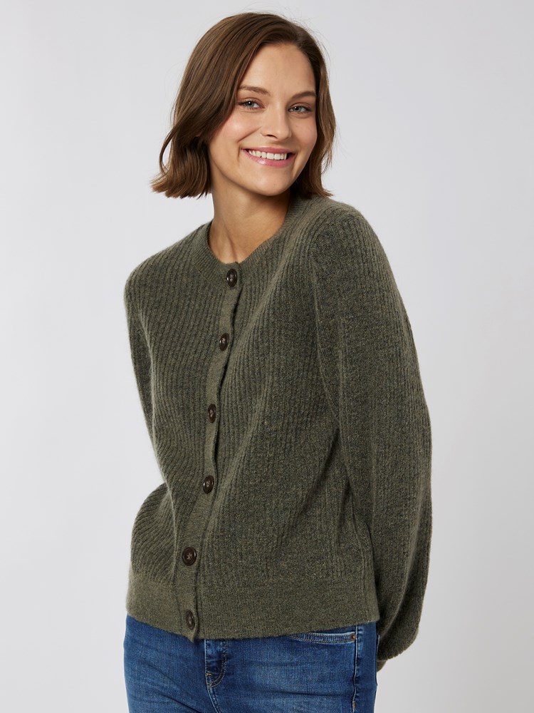 Antonia cardigan 7500463_IFJ-DONNA-A22-Modell-Front_chn=vic_4176_Antonia cardigan IFJ_Antonia cardigan IFJ 7500463.jpg_Front||Front