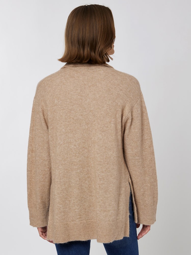 Mira genser 7500464_AEU-DONNA-A22-Modell-Back_chn=vic_1606_Mira genser AEU_Mira genser AEU 7500464.jpg_Back||Back