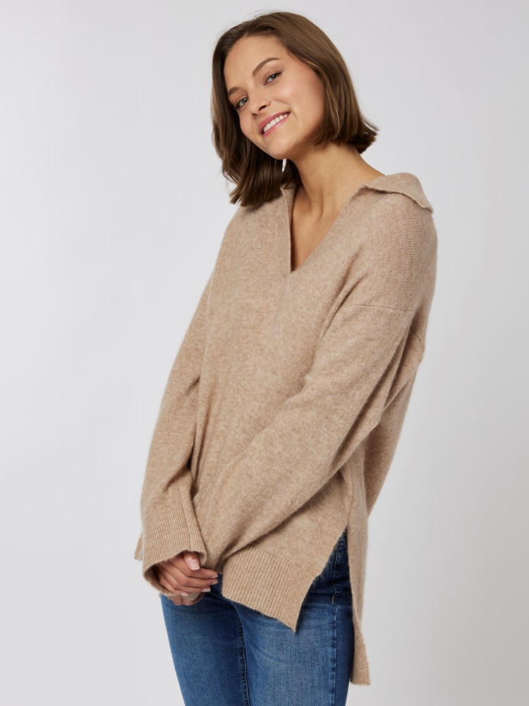 Mira genser 7500464_AEU-DONNA-A22-Modell-Front_chn=vic_9095_Mira genser AEU_Mira genser AEU 7500464.jpg_Front||Front