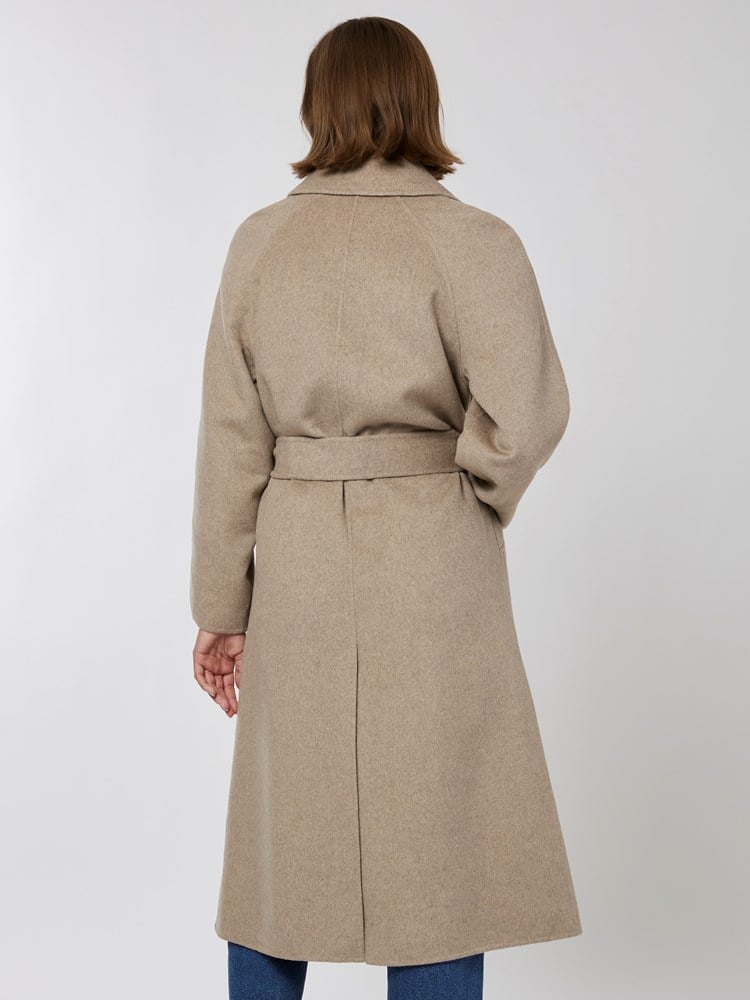 Aida kåpe 7500474_AO9-DONNA-A22-Modell-Back_chn=vic_6357_Aida kåpe AO9_Aida kåpe AO9 7500474.jpg_Back||Back