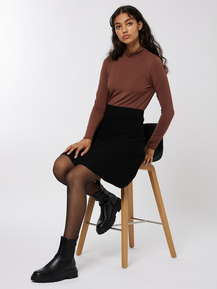 Hanna skjørt 7500495_CAB-DONNA-A22-Modell-Front_chn=vic_4300_Hanna skjørt CAB_Hanna skjørt CAB 7500495.jpg_Front||Front