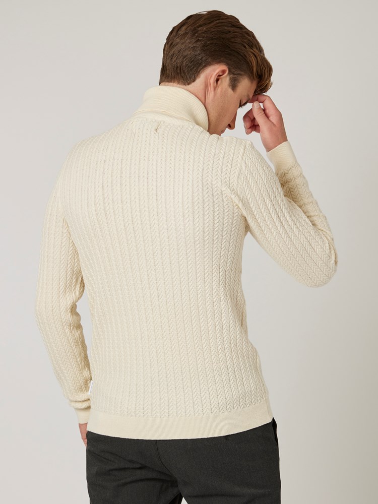 Elias polo strikkegenser 7500560_O62-MRCAPUCHIN-W22-Modell-Back_chn=vic_8803_Elias polo strikkegenser O62.jpg_Back||Back