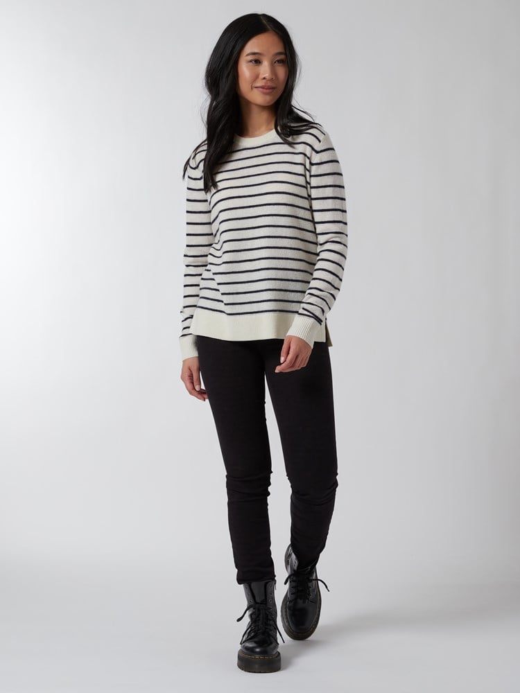 Madelyn stripete genser 7500602_O79-JEANPAUL-A22-Modell-Front_6968_Madelyn stripete genser O79_Madelyn stripete genser O79 7500602.jpg_Front||Front