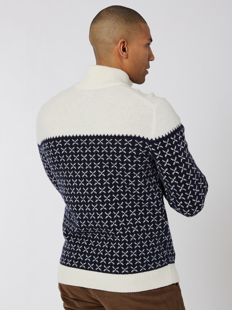 Albertville genser 7500665_O79-JEANPAUL-W22-Modell-Back_6250_Albertville genser O79.jpg_Back