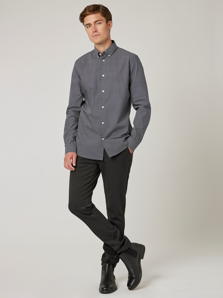 Colin skjorte 7500778_C29-MRCAPUCHIN-W22-details_chn=vic_3129_Colin skjorte C29.jpg_