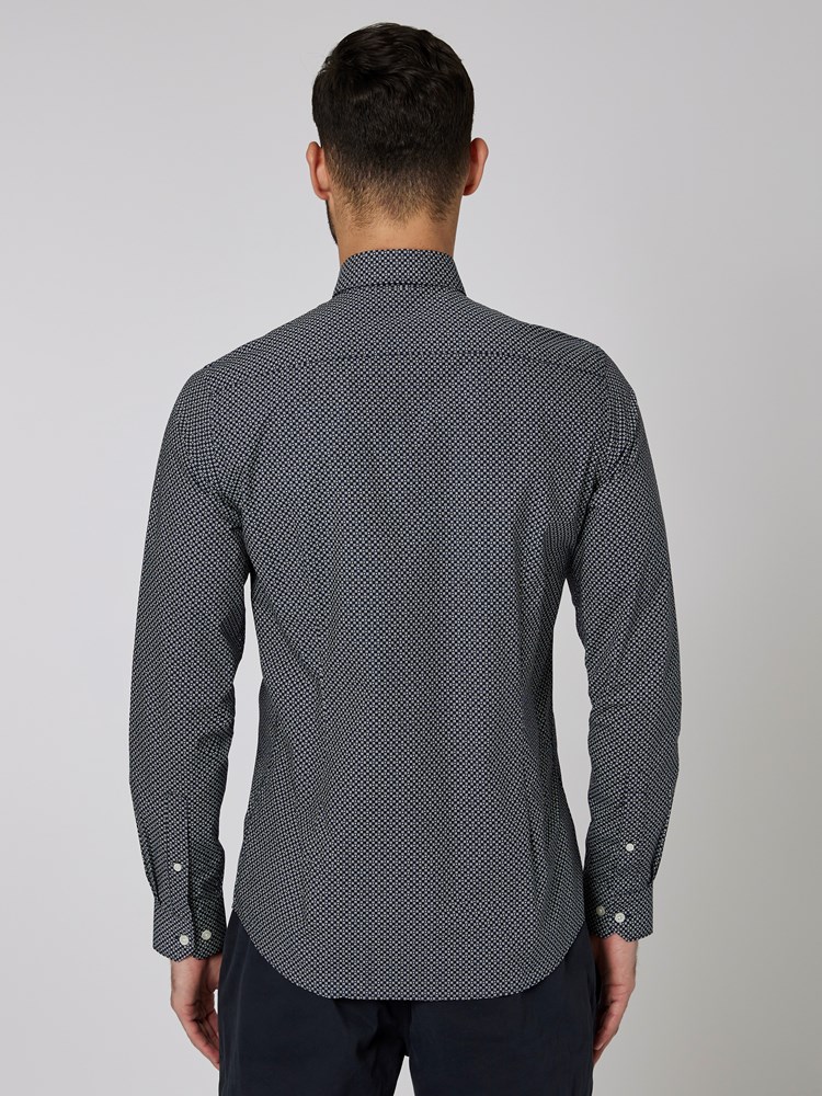 Colin skjorte 7500778_C29-MRCAPUCHIN-W22-Modell-Front_chn=boys_7160_Colin skjorte C29.jpg_Front||Front