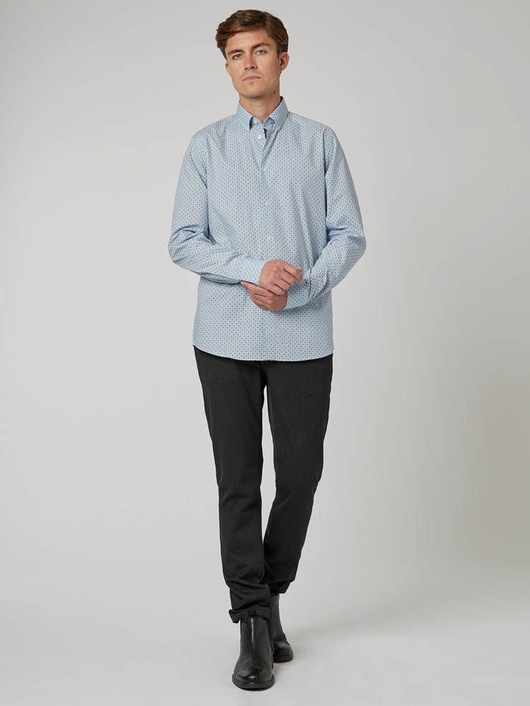 Colin skjorte 7500778_E8P-MRCAPUCHIN-W22-details_chn=vic_1299_Colin skjorte E8P.jpg_