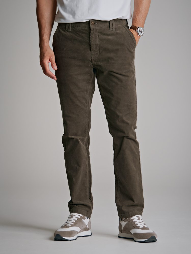 Seattle cordbukse 7500843_AIE-Redford-A22-Modell-Front_Seattle cordbukse AIE_Seattle cordbukse AIE 7500843.jpg_Front||Front