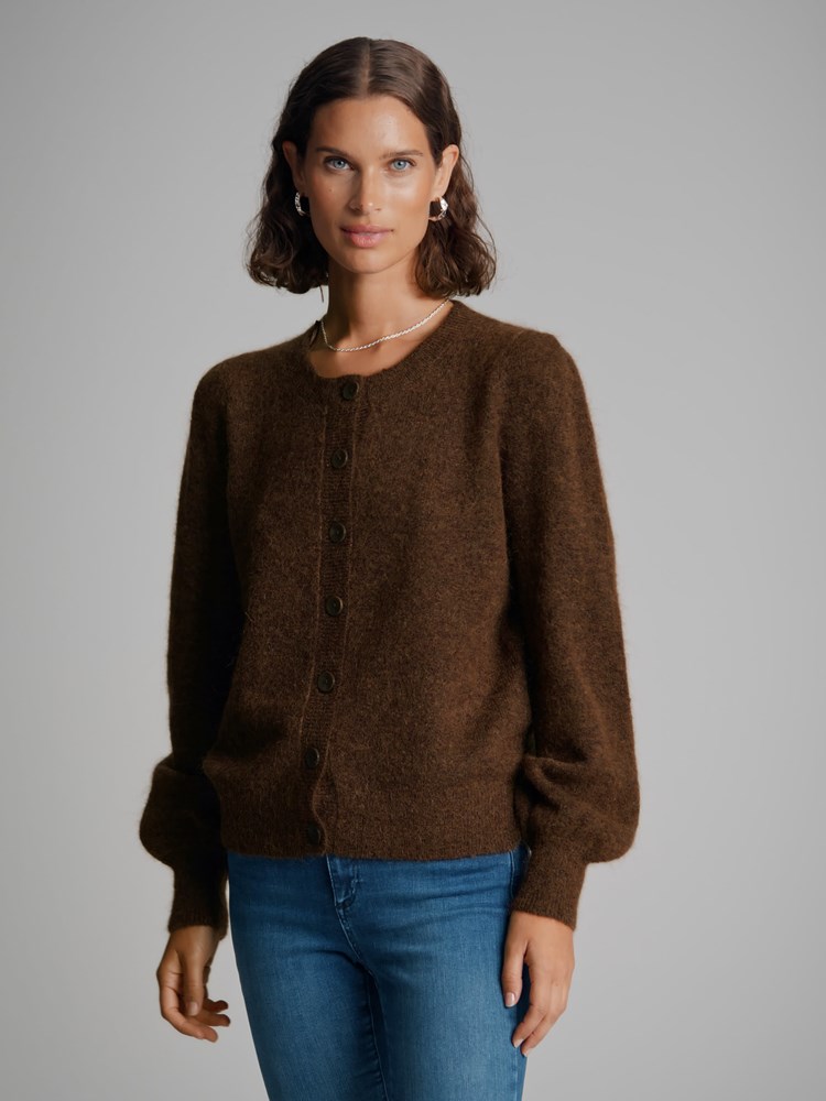 Mira cardigan 7500955_AIN-DONNA-A22-Modell-Front_chn=match_8684_Mira cardigan AIN_Mira cardigan AIN 7500955.jpg_Front||Front