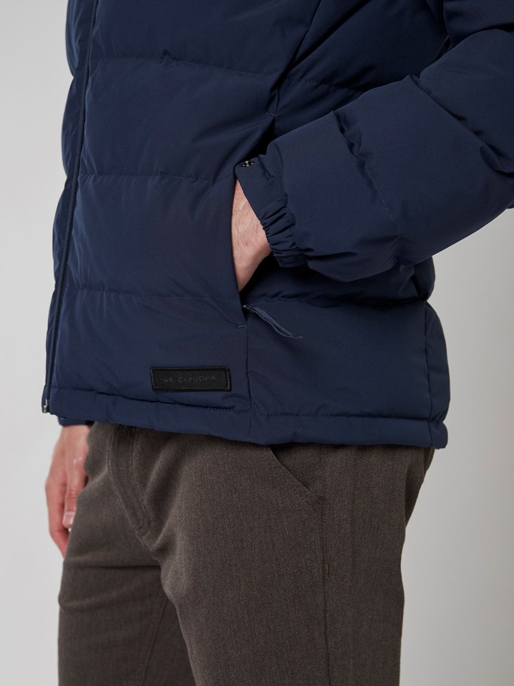 Philip down jakke 7501065_C29-MRCAPUCHIN-A22-details_chn=boys_938_Philip down jakke C29.jpg_
