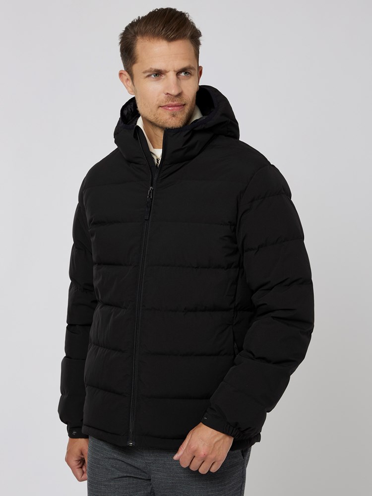 Philip down jakke 7501065_ID2-MRCAPUCHIN-A22-Modell-Front_chn=vic_9357_Philip down jakke ID2.jpg_Front||Front