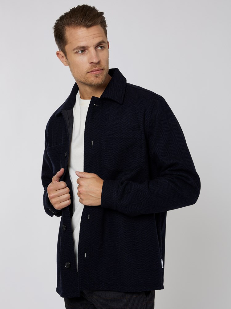 Ernest overskjorte 7501101_C27-MRCAPUCHIN-A22-Modell-Front_chn=vic_4566_Ernest overskjorte C27.jpg_Front||Front