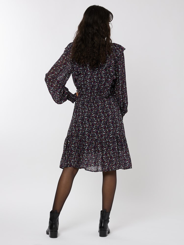 Amelia kjole 7501155_MUG-DONNA-A22-Modell-Back_chn=vic_385_Amelia kjole MUG_Amelia kjole MUG 7501155.jpg_Back||Back