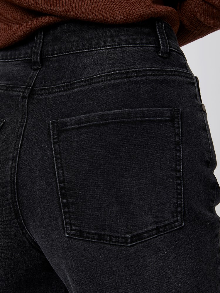 Harper jeans 7501160_I7C-BLU-A22-Modell-Back_chn=vic_4414_Harper jeans I7C 7501160.jpg_Back||Back