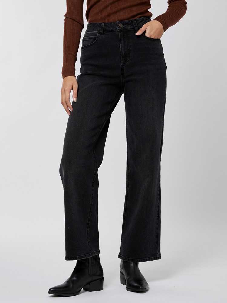 Harper jeans 7501160_I7C-BLU-A22-Modell-Front_chn=vic_4040_Harper jeans I7C 7501160.jpg_Front||Front