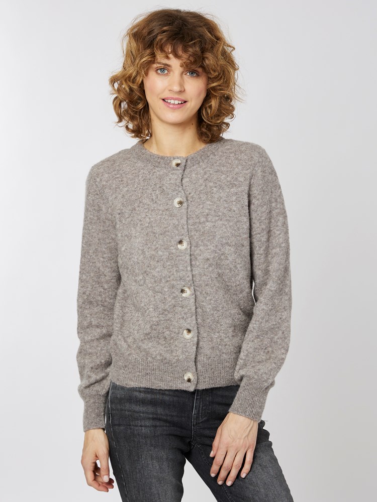 Norah cardigan 7501182_AQG-MELL-A22-Modell-Front_chn=vic_43_Norah cardigan AQG 7501182.jpg_Front||Front