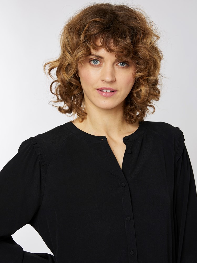 Meline bluse 7501201_CAB-MELL-A22-Modell-Front_chn=vic_276_Meline bluse CAB 7501201.jpg_Front||Front