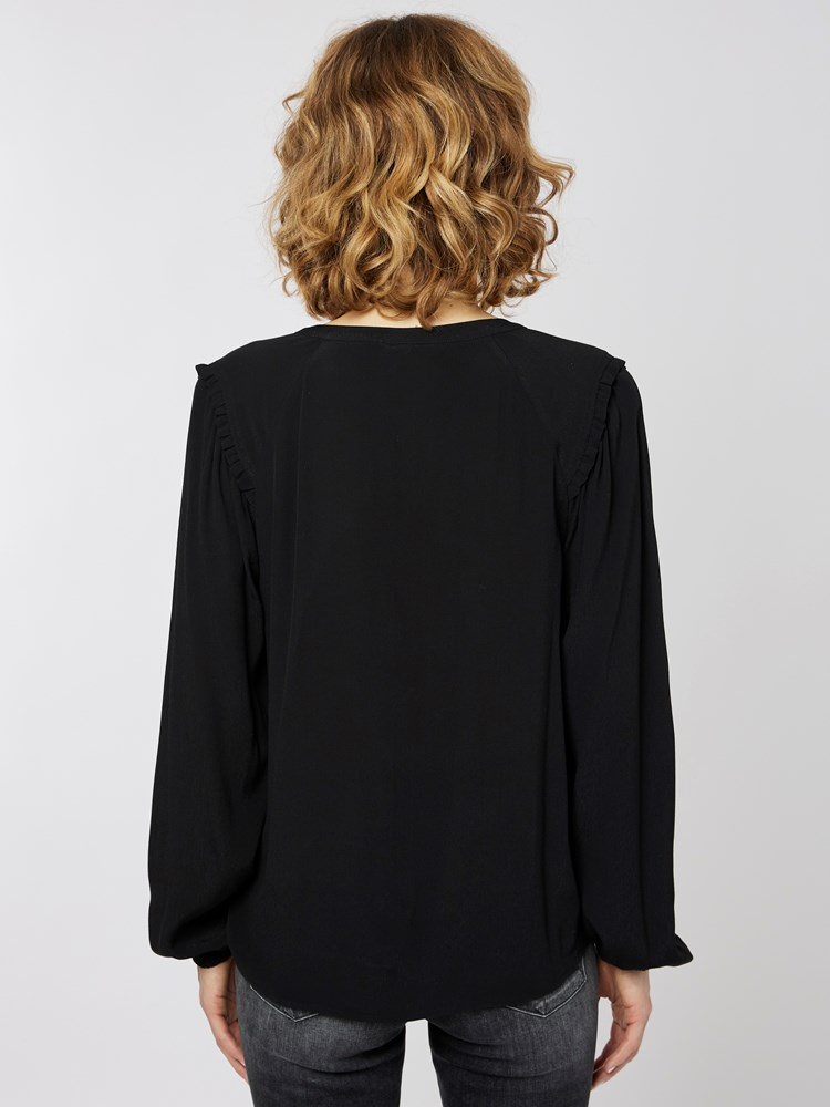 Meline bluse 7501201_CAB-MELL-A22-Modell-Front_chn=vic_3492_Meline bluse CAB 7501201.jpg_Front||Front