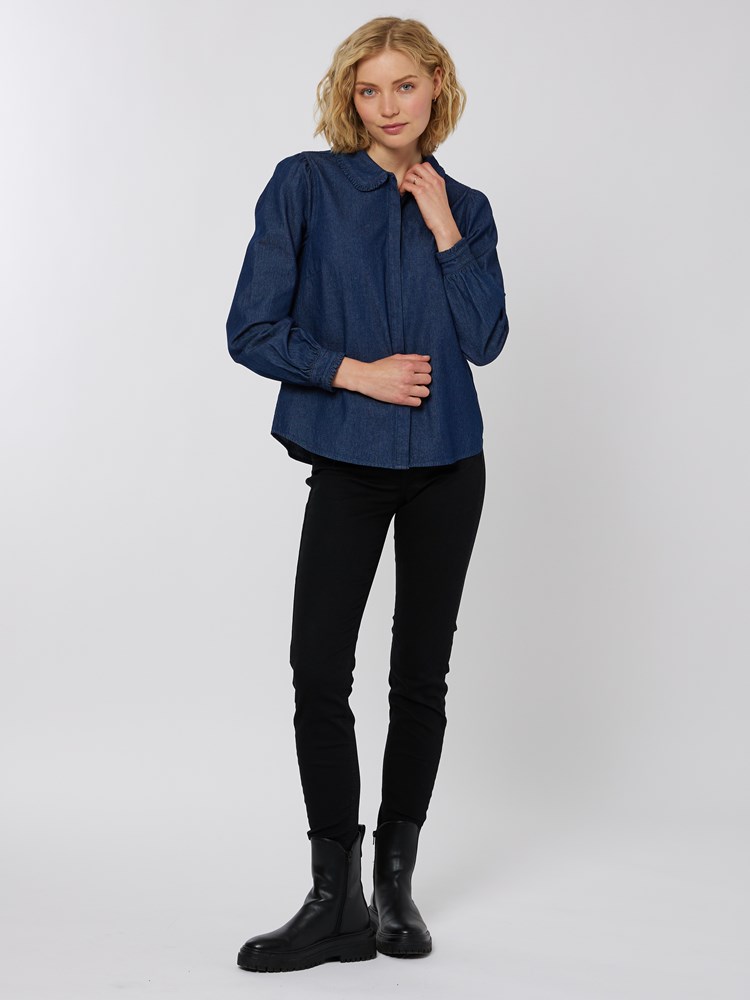 Becca denim bluse 7501205_EHJ-MELL-A22-Modell-Front_chn=vic_6036_Becca denim bluse EHJ.jpg_Front||Front