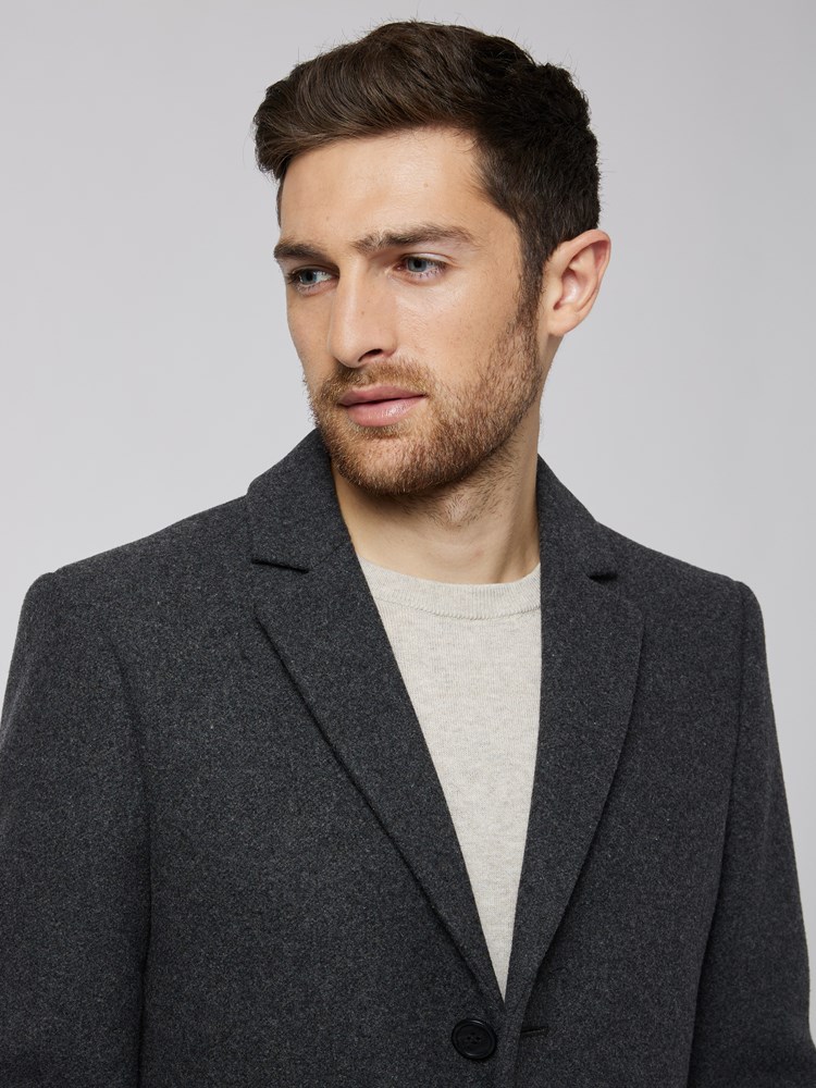 Harrison frakk 7501227_I6Y-VESB-A22-Modell-Front_chn=vic_8867.jpg_Front||Front