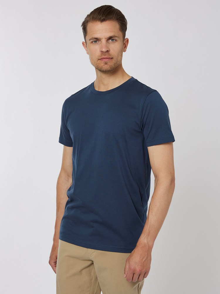 Ryan t-skjorte 7501228_EHI-VESB-A22-Modell-Front_chn=vic_8735.jpg_Front||Front