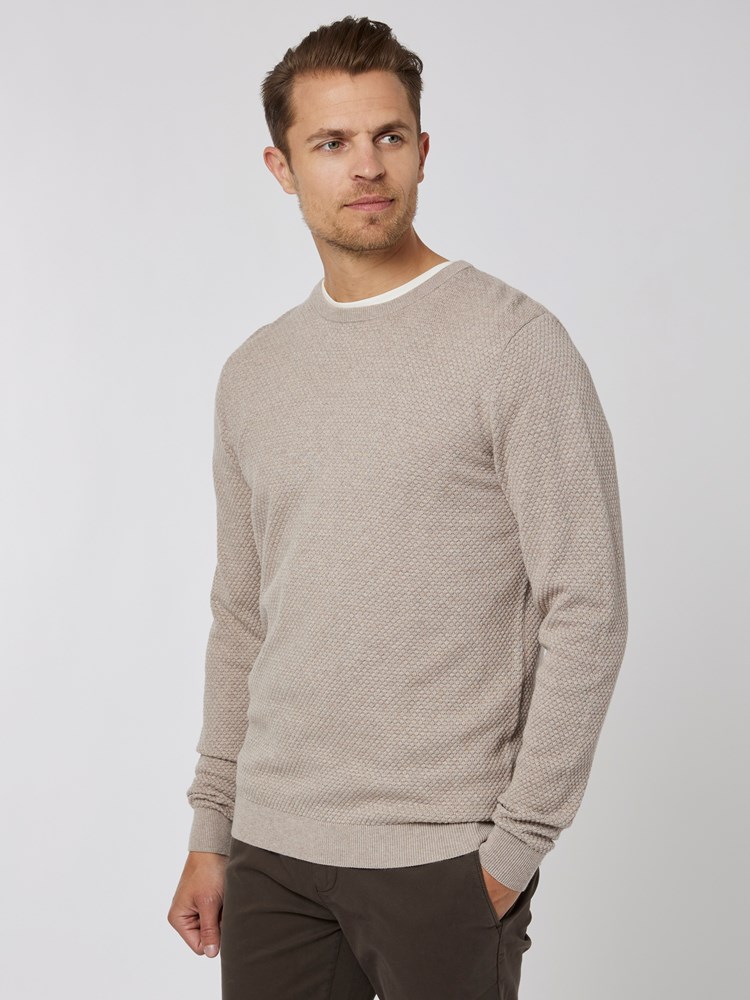 Theo genser 7501234_APY-VESB-A22-Modell-Front_chn=vic_5802.jpg_Front||Front