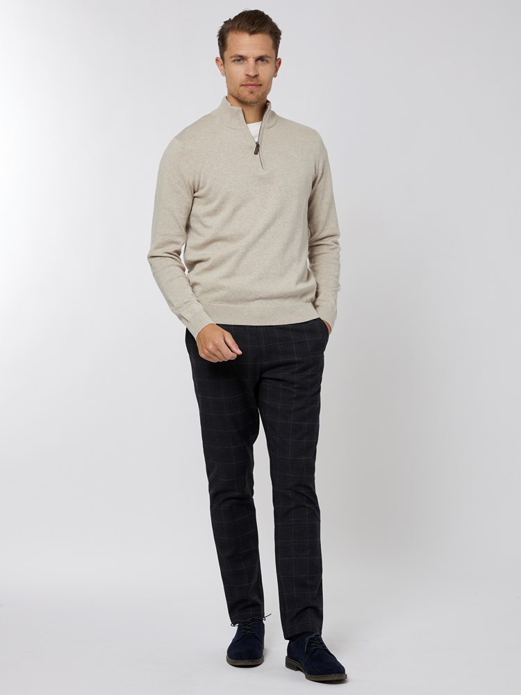 Easton zip neck genser 7501250_I4C-VESB-A22-Modell-Front_chn=vic_1611.jpg_Front||Front