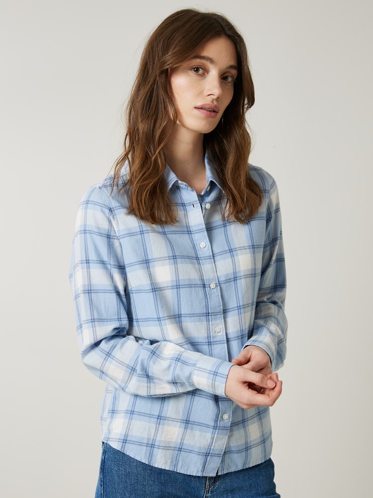 Manon flanellskjorte 7501257_EN3-JEANPAUL-S23-Modell-Front_4546_Manon flanellskjorte EN3_Manon flanellskjorte EN3 7501257.jpg_Front||Front