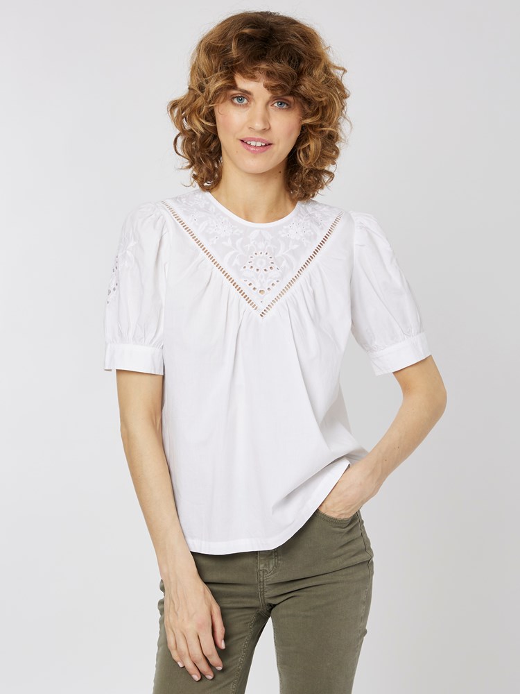 Julia bluse 7501364_O68-MELL-A22-Modell-Front_chn=vic_7462_Julia bluse O68_Julia bluse O68 7501364.jpg_Front||Front