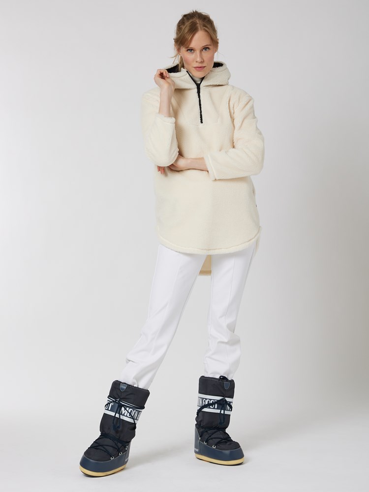 Bella teddygenser 7501365_O63-JEANPAUL-W22-Modell-Front_4365_Bella teddygenser O63_Bella teddygenser O63 7501365.jpg_Front||Front