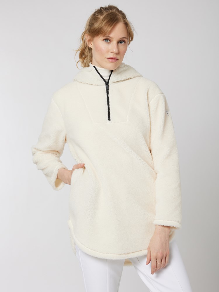 Bella teddygenser 7501365_O63-JEANPAUL-W22-Modell-Front_7337_Bella teddygenser O63_Bella teddygenser O63 7501365.jpg_Front||Front