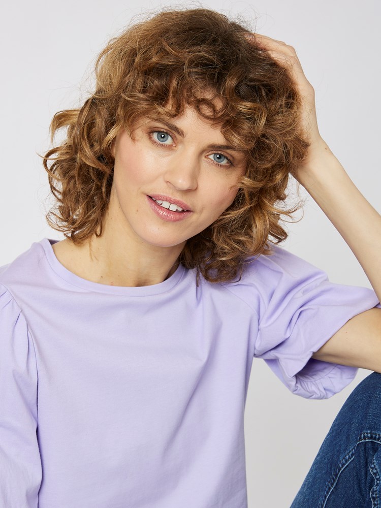 Mathilda Topp 7501371_MML-MELL-A22-Modell-Front_chn=vic_9303_Mathilda Topp MML_Mathilda Topp MML 7501371.jpg_Front||Front