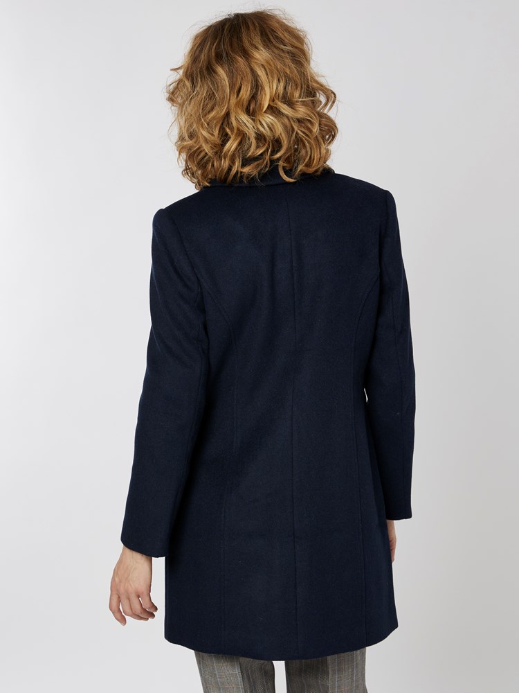 Mira kåpe 7501374_EM6-MELL-A22-Modell-Front_chn=vic_28_Mira kåpe EM6 7501374.jpg_Front||Front