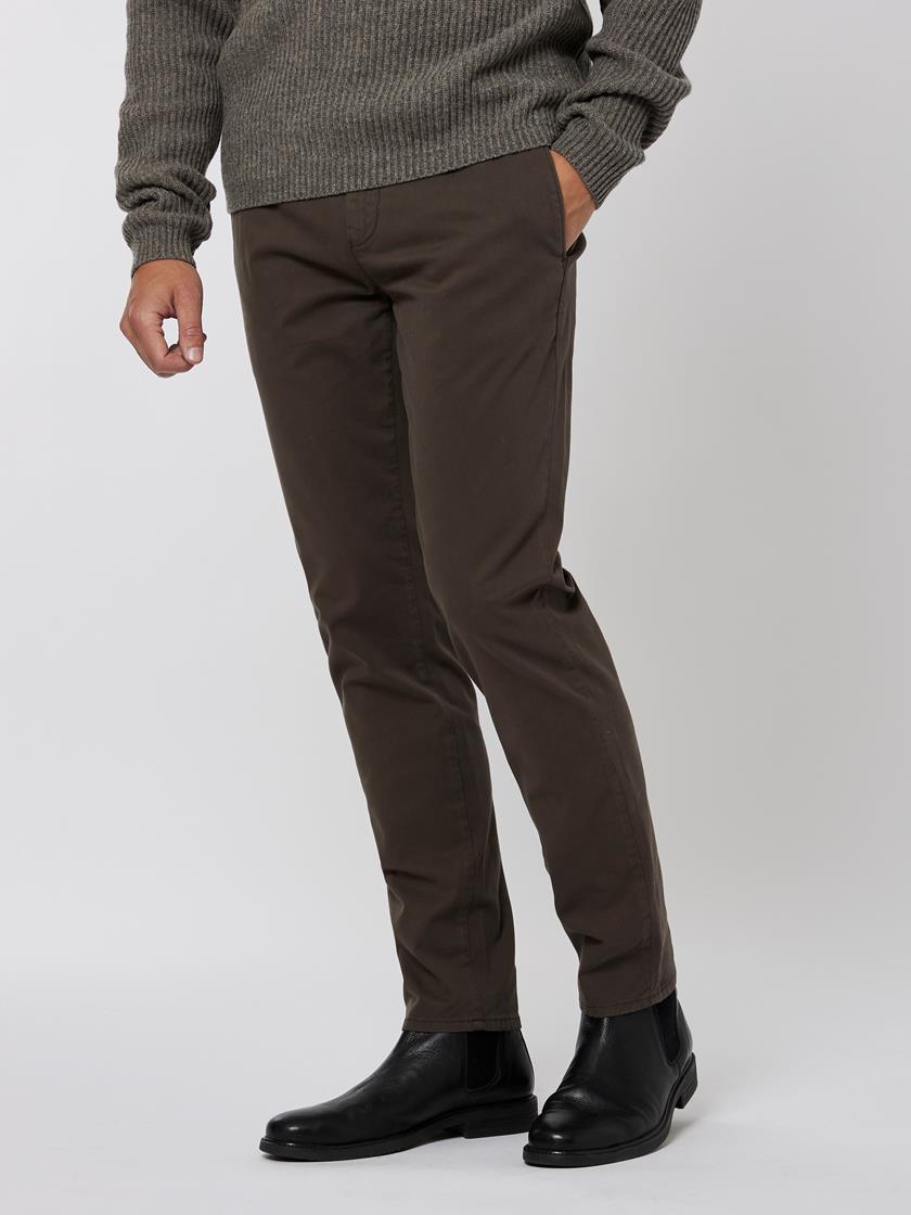Aron chinos AN7