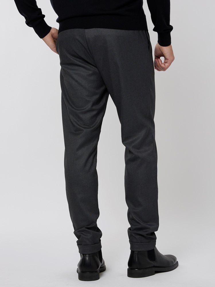 Filipp bukse 7501381_I6Y-VESB-A22-Modell-Back_chn=vic_7527.jpg_Back||Back