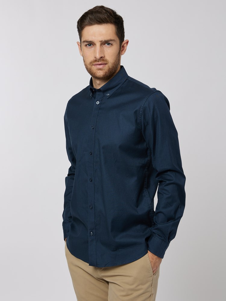 Logan skjorte 7501382_EHI-VESB-A22-Modell-Front_chn=vic_2724.jpg_Front||Front