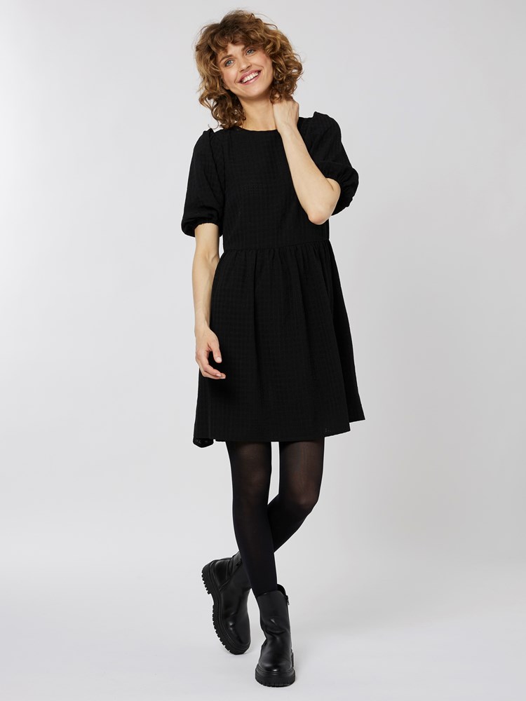 Lucia kjole 7501406_CAB-MELL-A22-Modell-Front_chn=vic_1180_Lucia kjole CAB 7501406.jpg_Front||Front