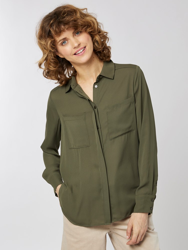 Lisette skjorte 7501408_GOZ-MELL-A22-Modell-Front_chn=vic_995_Lisette skjorte GOZ 7501408.jpg_Front||Front