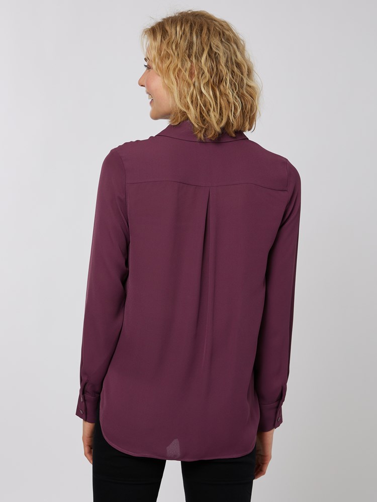 Lisette skjorte 7501408_MWY-MELL-A22-Modell-Front_chn=vic_5385_Lisette skjorte MWY_Lisette skjorte MWY 7501408.jpg_Front||Front