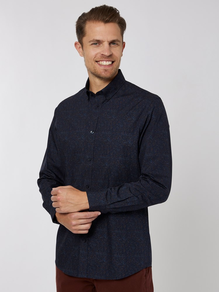 Sander Skjorte 7501411_EM6-VESB-A22-Modell-Front_chn=vic_9614.jpg_Front||Front