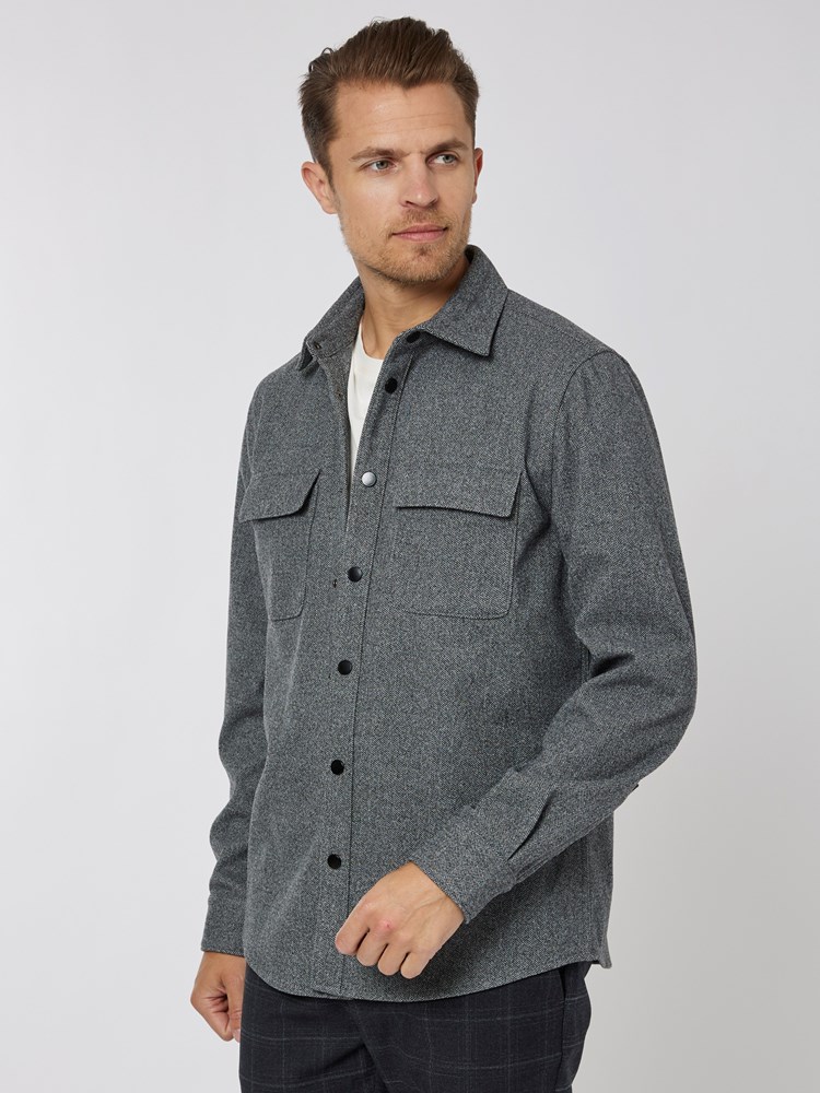 Morgan Overskjorte 7501425_I6M-VESB-A22-Modell-Front_chn=vic_4807.jpg_Front||Front