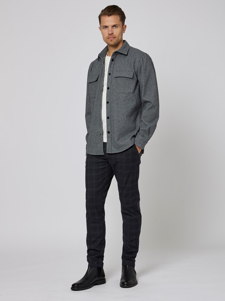 Morgan Overskjorte 7501425_I6M-VESB-A22-Modell-Front_chn=vic_6476.jpg_Front||Front