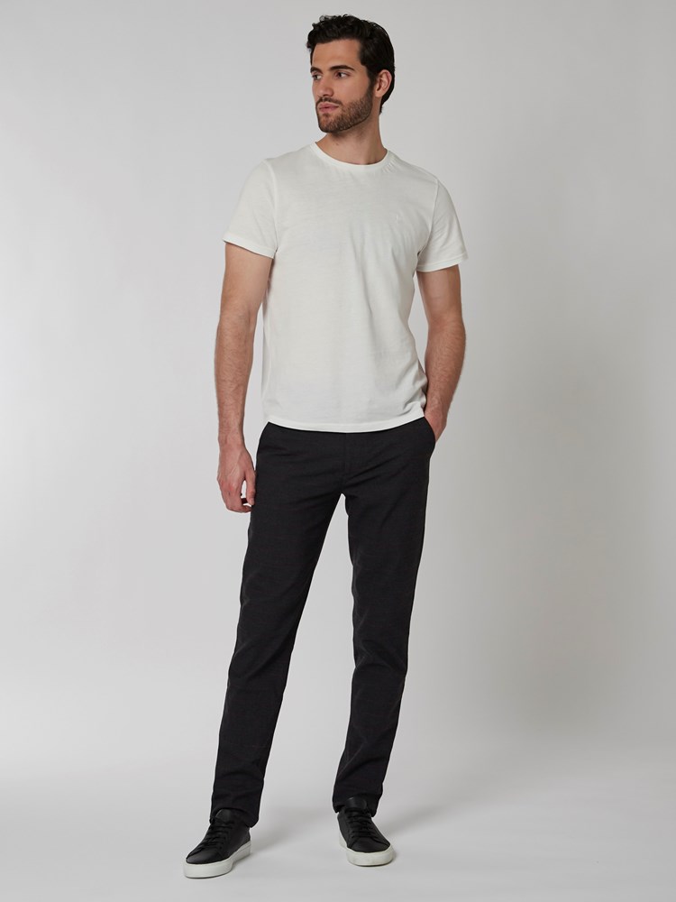 Slim check chino 7501430_EM6-MRCAPUCHIN-A22-Modell-Front_chn=boys_3626_Slim check chino EM6.jpg_Front||Front
