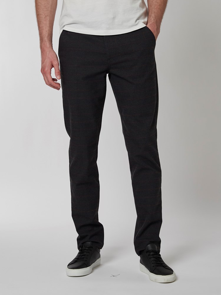 Slim check chino 7501430_EM6-MRCAPUCHIN-A22-Modell-Front_chn=boys_9925_Slim check chino EM6.jpg_Front||Front