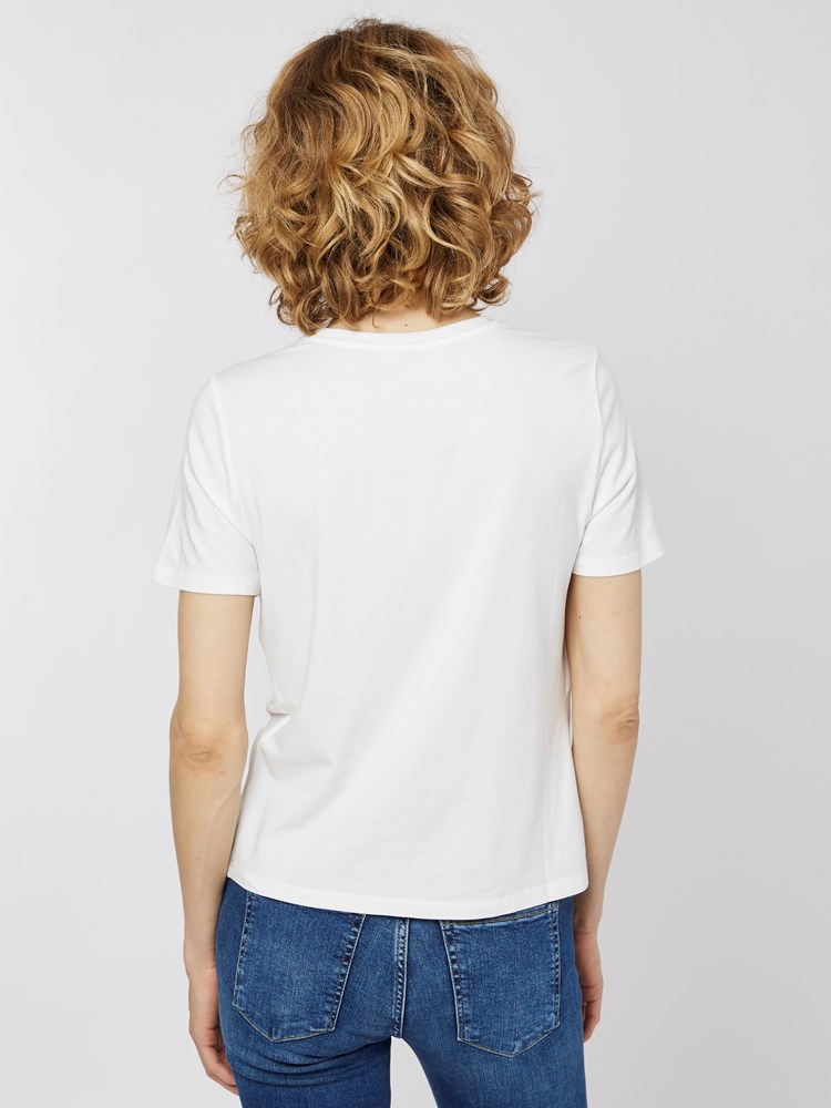 Basic t-skjorte 7501434_100-MELL-NOS-Modell-Front_chn=vic_1075_Basic t-skjorte 100_Basic t-skjorte 100 7501434.jpg_Front||Front