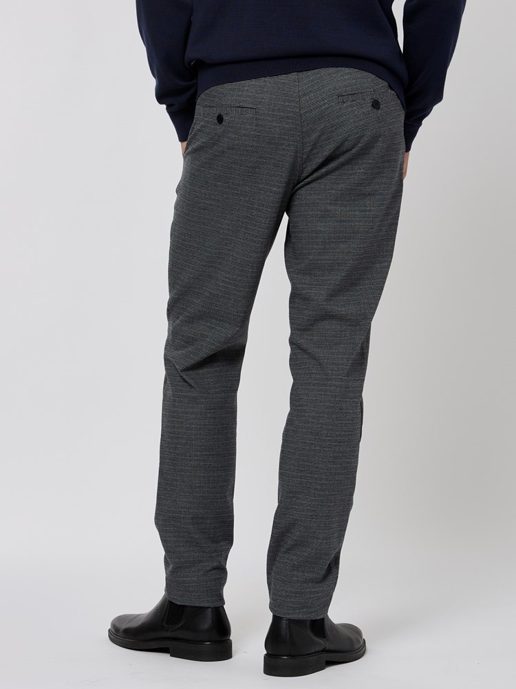 Slim check chino 7501435_IEL-MRCAPUCHIN-A22-Modell-Back_chn=vic_4453_Slim check chino IEL.jpg_Back||Back
