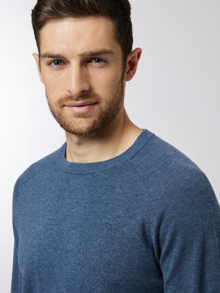 Quentin Genser 7501437_EHI-VESB-A22-Modell-Front_chn=vic_7482.jpg_Front||Front