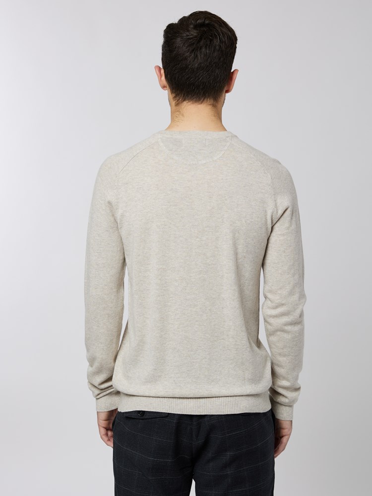 Quentin Genser 7501437_I4C-VESB-A22-Modell-Back_chn=vic_3818.jpg_Back||Back