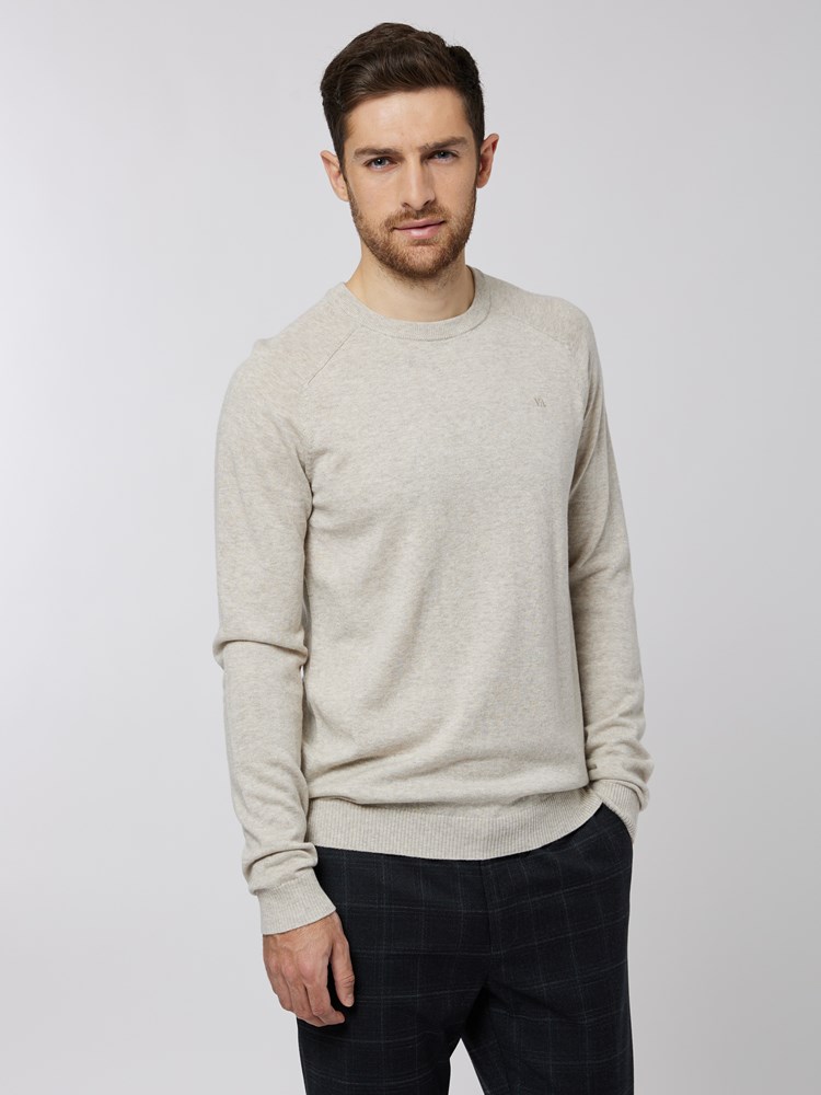 Quentin Genser 7501437_I4C-VESB-A22-Modell-Front_chn=vic_409.jpg_Front||Front